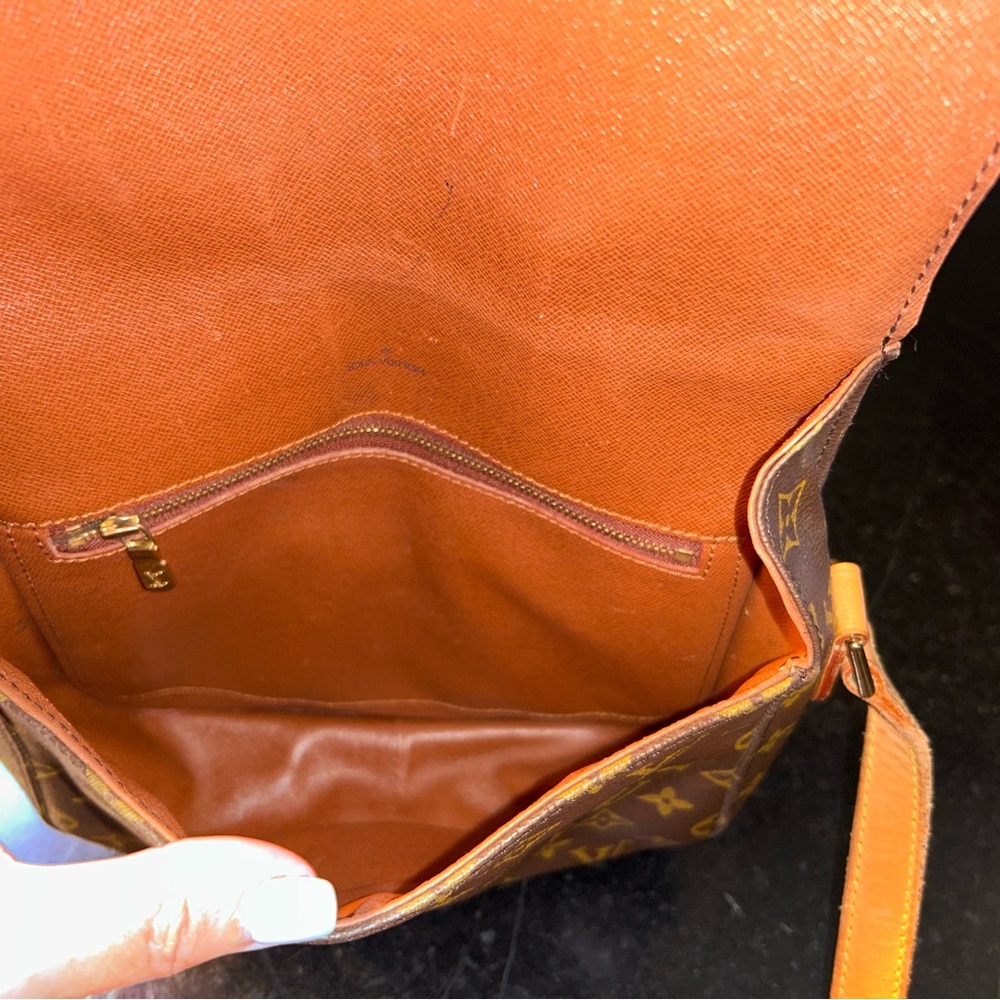 Louis Vuitton Saint Cloud GM Monogram Crossbody Bag - Picture 8 of 12